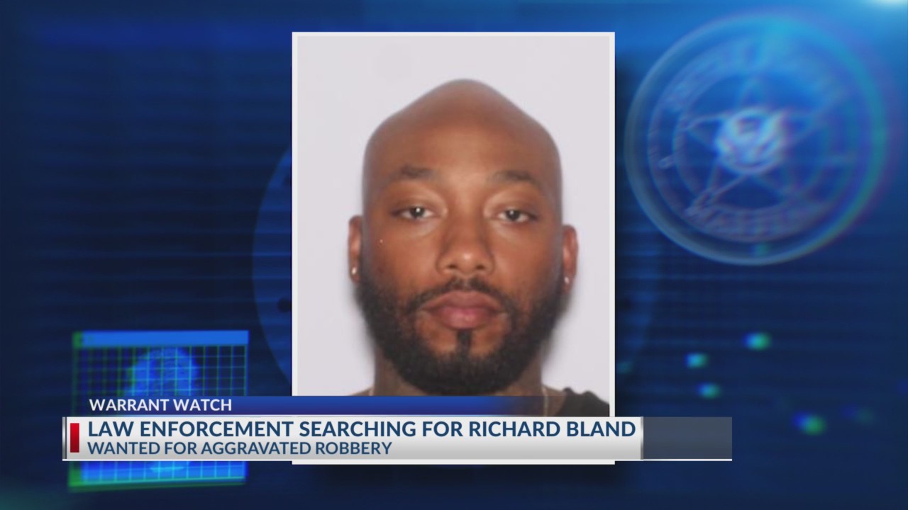WARRANT WATCH: Suspect in Family Dollar armed robbery wanted by U.S ...