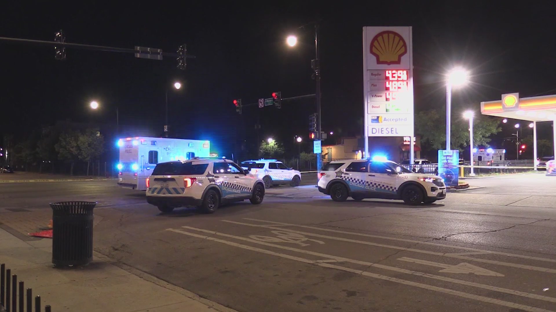 Man, 21, fatally shot in head at gas station on Near West Side – WGN-TV