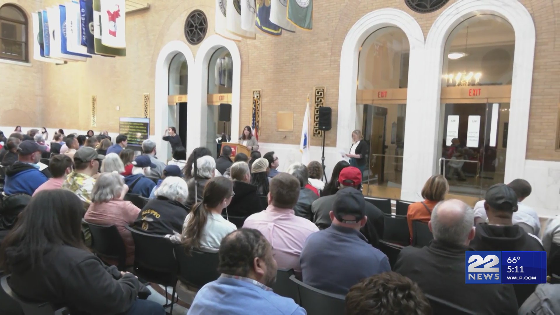 White Cane Day honors the vision loss community at the State House WWLP