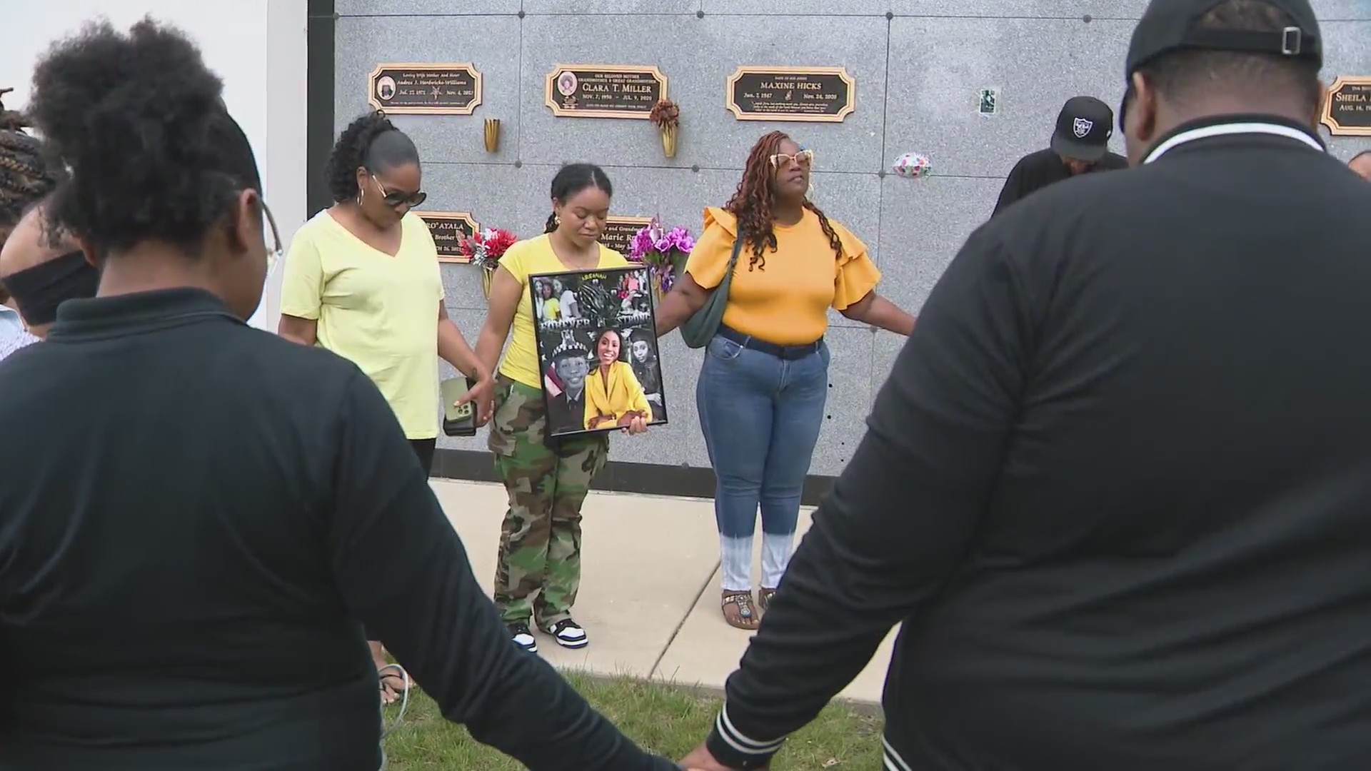Loved ones gather to honor legacy of fallen CPD Officer Aréanah Preston ...