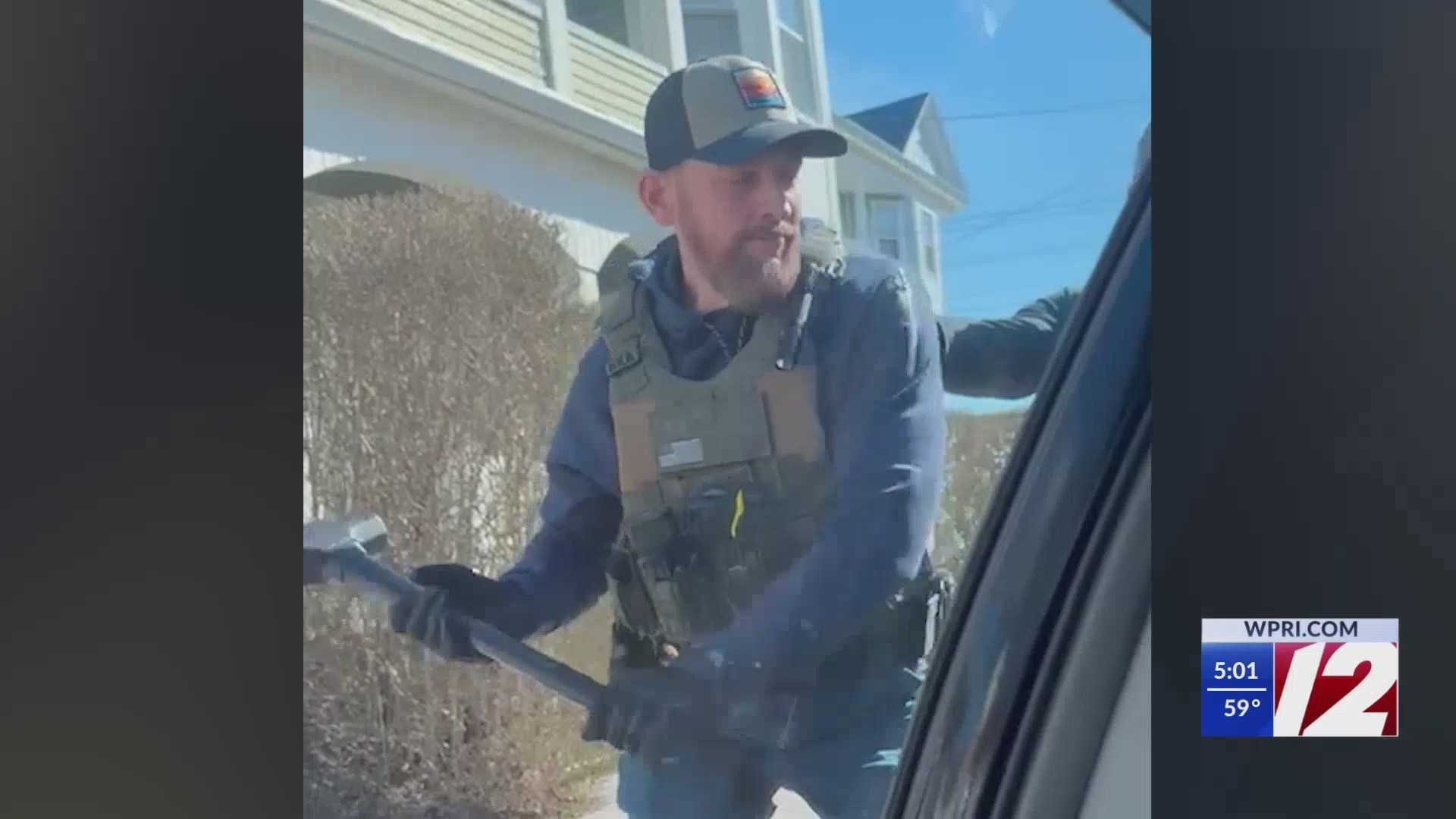 Car windows smashed in New Bedford ICE arrest – FOX 2