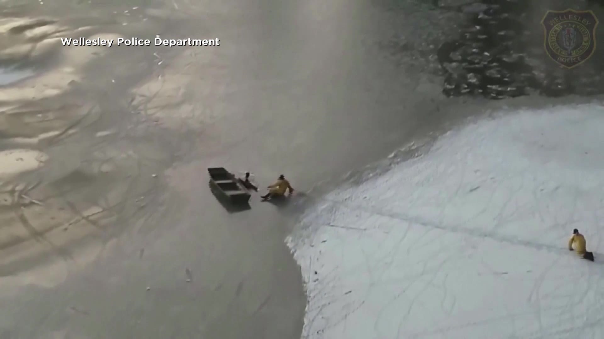 Dog, owner rescued from frozen lake – WANE 15
