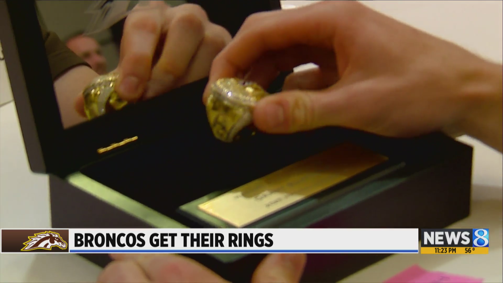 Broncos Hockey Players Get Their Rings Wytv