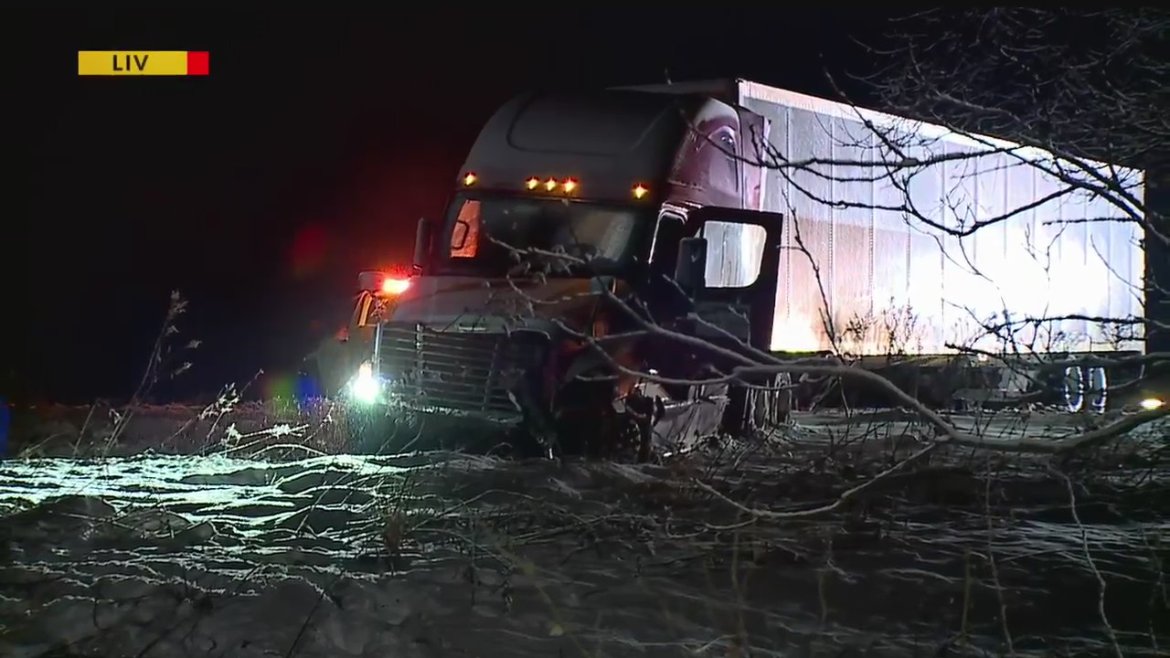 Multi-vehicle crash stops traffic on I-80 in Mercer County – WKBN.com