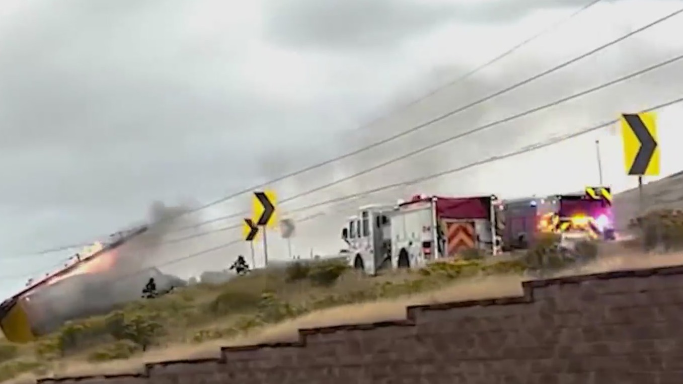 Box truck fire closes I-70 east ramp to C-470 east – FOX31 Denver