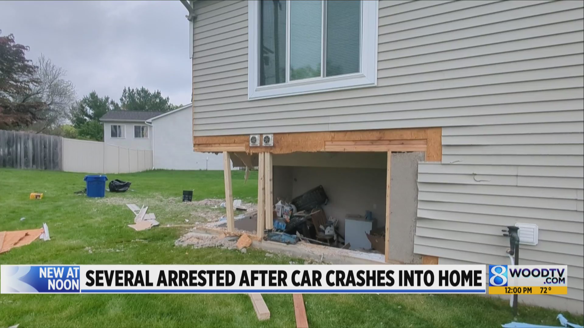 Car crashes into house in Wyoming – WOODTV.com