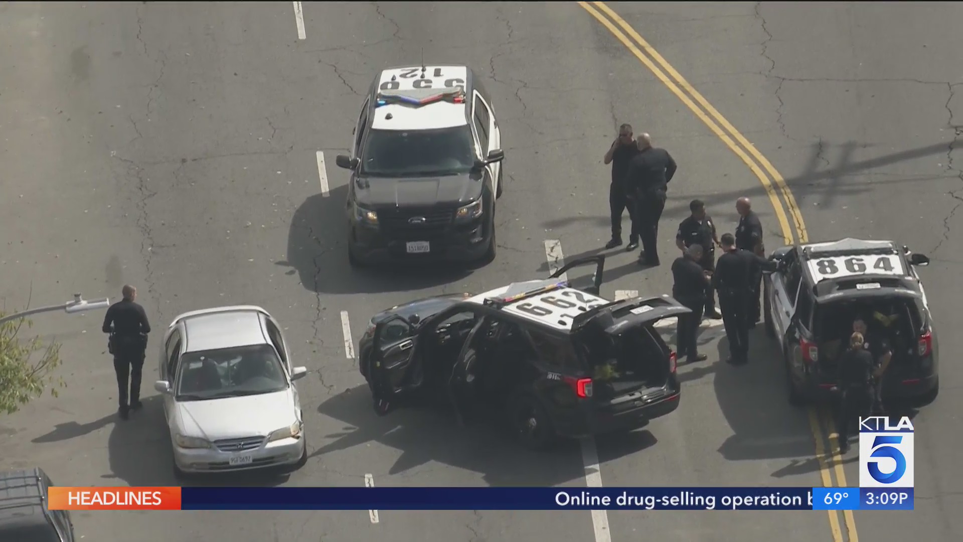 LAPD officers possibly injured in fight with suspect – KTLA