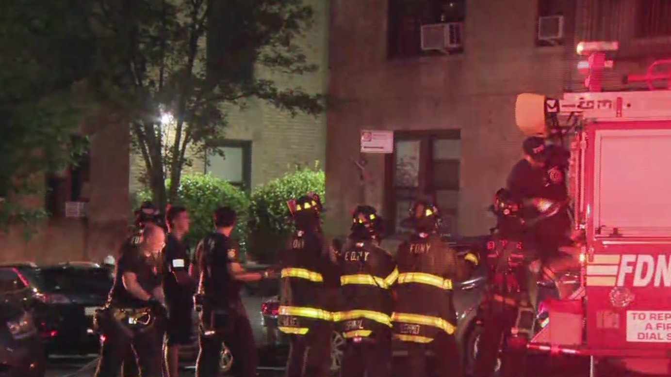 4 people injured as residents forced to flee Bronx apartment fire: FDNY ...
