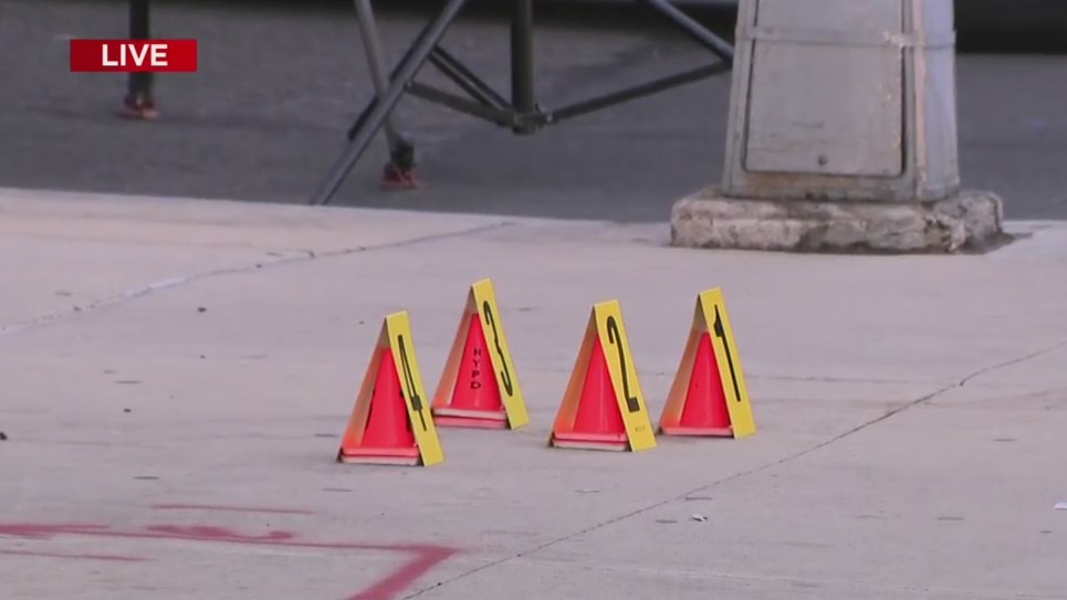 Homeless man accused of stabbing 3, killing 2 in random spree in NYC ...