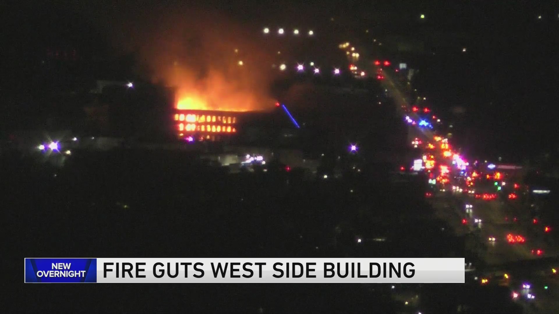Crews battle large fire at West Side commercial building – WGN-TV