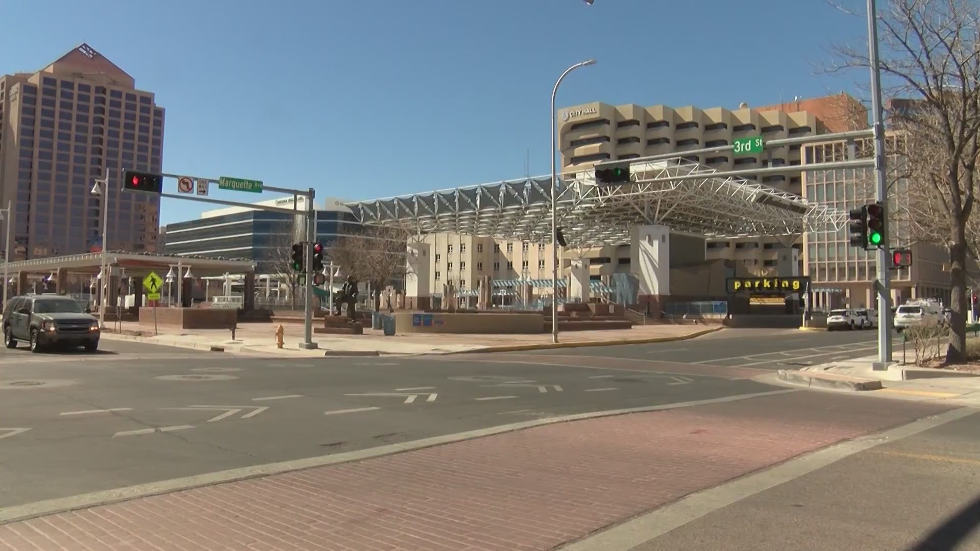 9 traffic signals in downtown Albuquerque will flash red to create 4