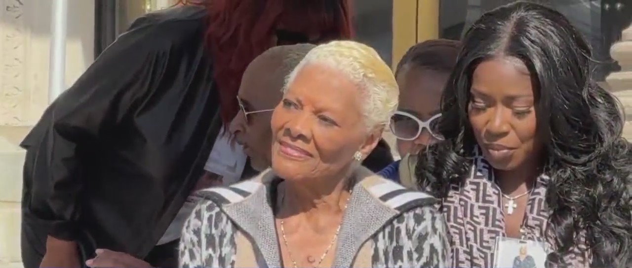 Dionne Warwick honored with street renaming ceremony in East Orange – PIX11