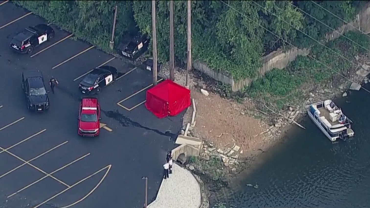 Body of missing kayaker located on Fox River after 2-day search – WGN-TV
