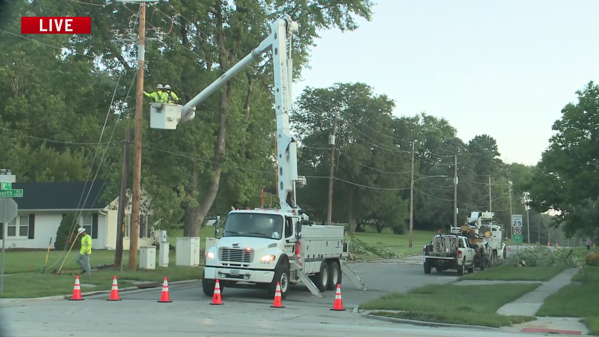 Utility crews work to restore power to storm-damaged metro – who13.com