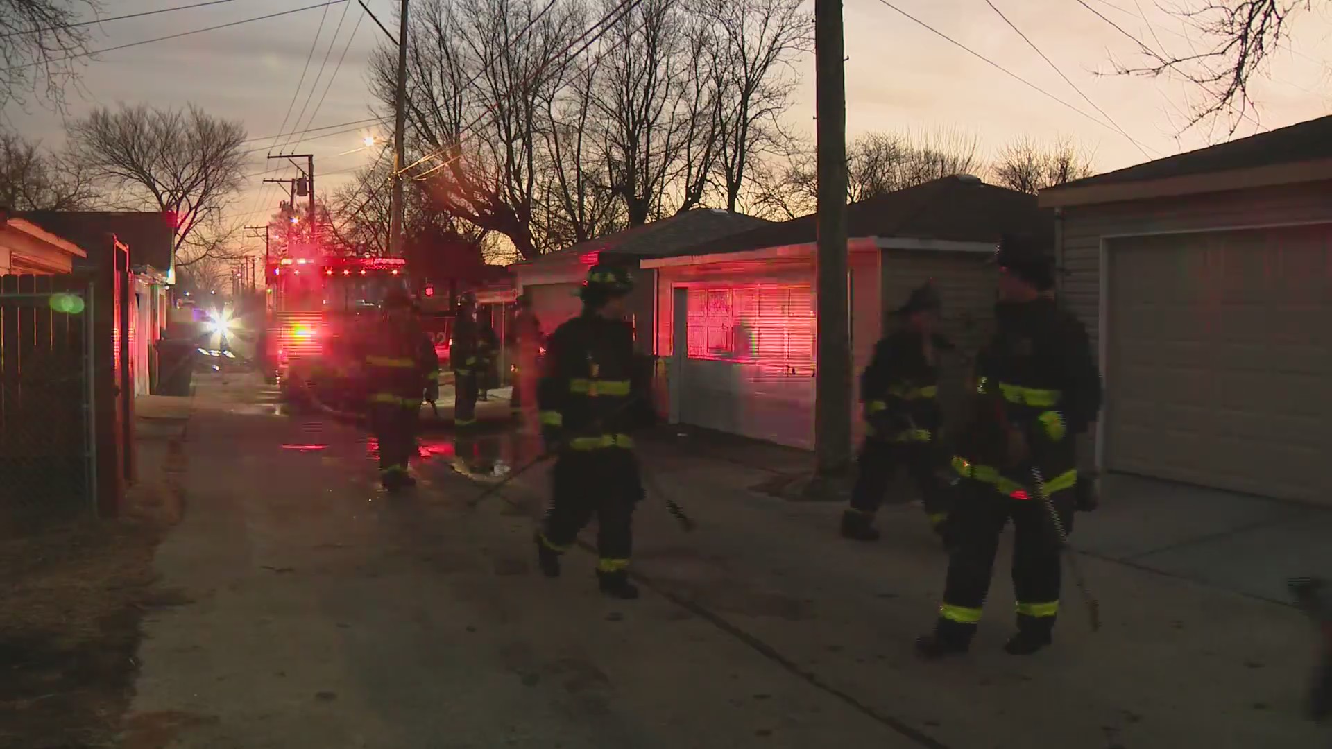 Emergency crews battle 2 seperate garage fires on South Side – WGN-TV