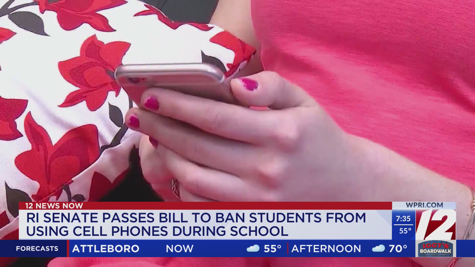 RI Senate advances bill for statewide cell phone ban in public schools ...