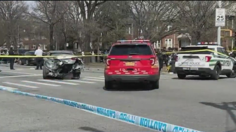 Witness describes Brooklyn crash that killed mom, kids – PIX11