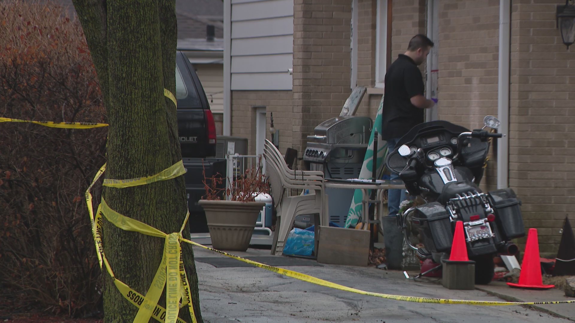 Man found dead in Glenview home identified as homicide victim – WGN-TV