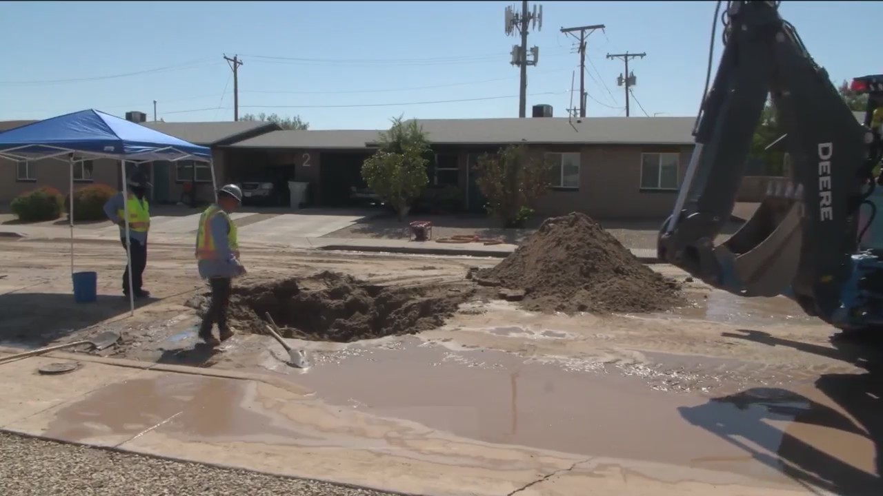 Water main break causes sinkhole in Lower Valley KTSM 9 News