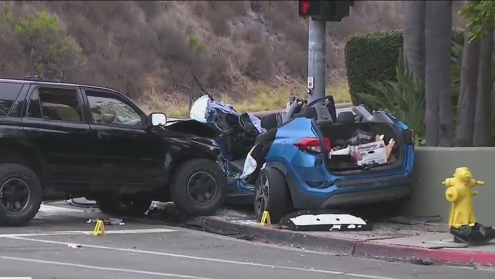 Alleged DUI driver crashes into vehicle after police pursuit – FOX 5 ...