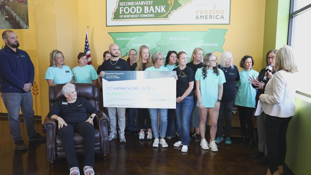 Sponsored Content Signature Properties donates to Second Harvest Food