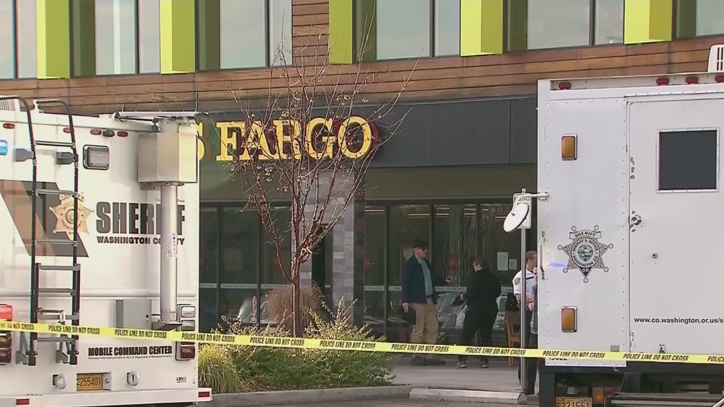 Oregon man pleads guilty to deadly stabbing of mother in front of ...