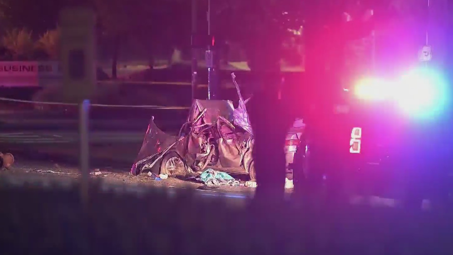 2 dead, 1 hospitalized after police chase ends in crash – KOIN.com