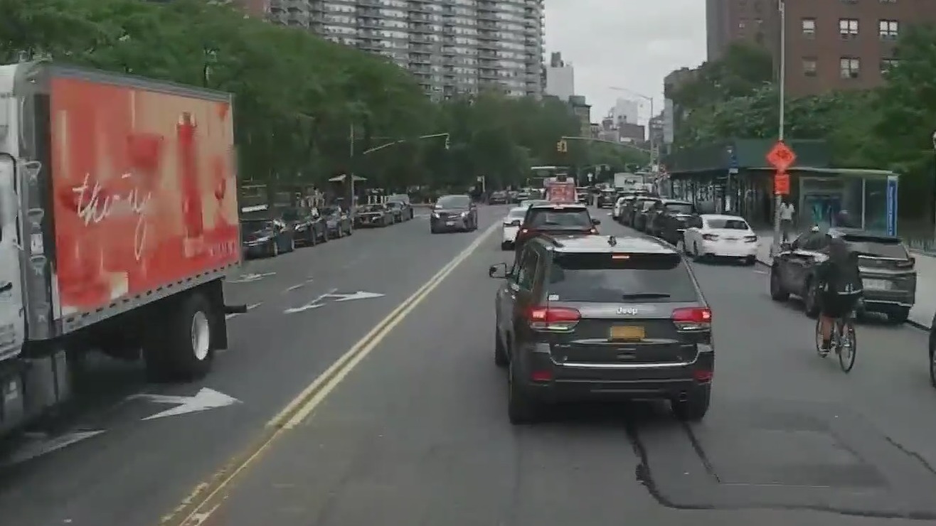 Bus lane enforcement begins for 2 Manhattan routes – PIX11