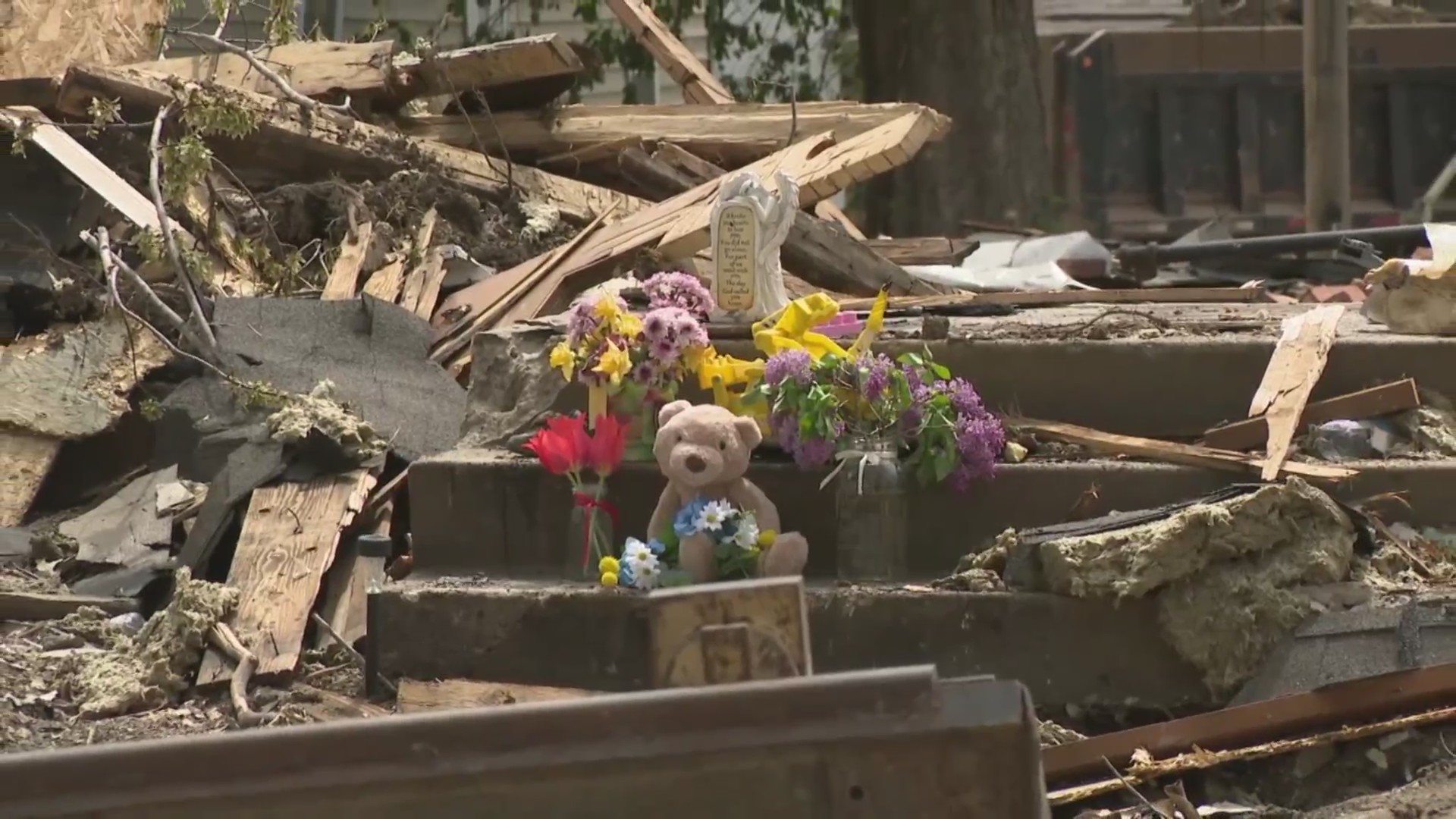 Memorial set up for 5-year-old killed in Lexington home explosion – FOX ...