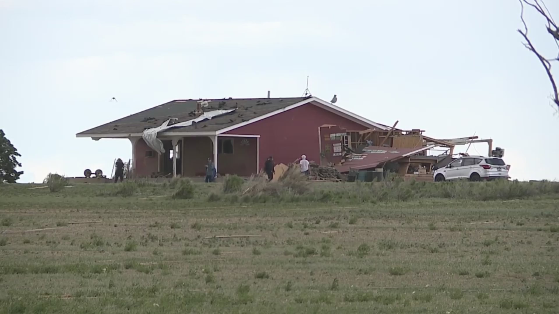 Adams County residents begin cleanup of Sunday’s tornadoes – FOX31 Denver
