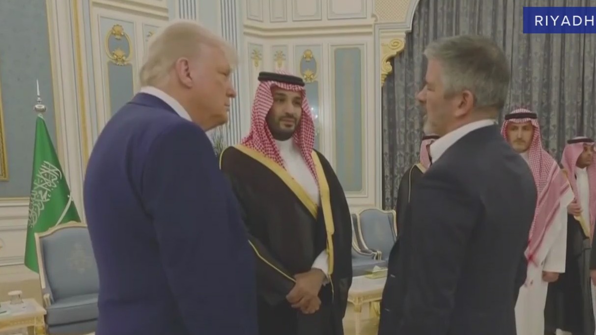 Trump kicks off Middle East trip with visit to Saudi royal court ...
