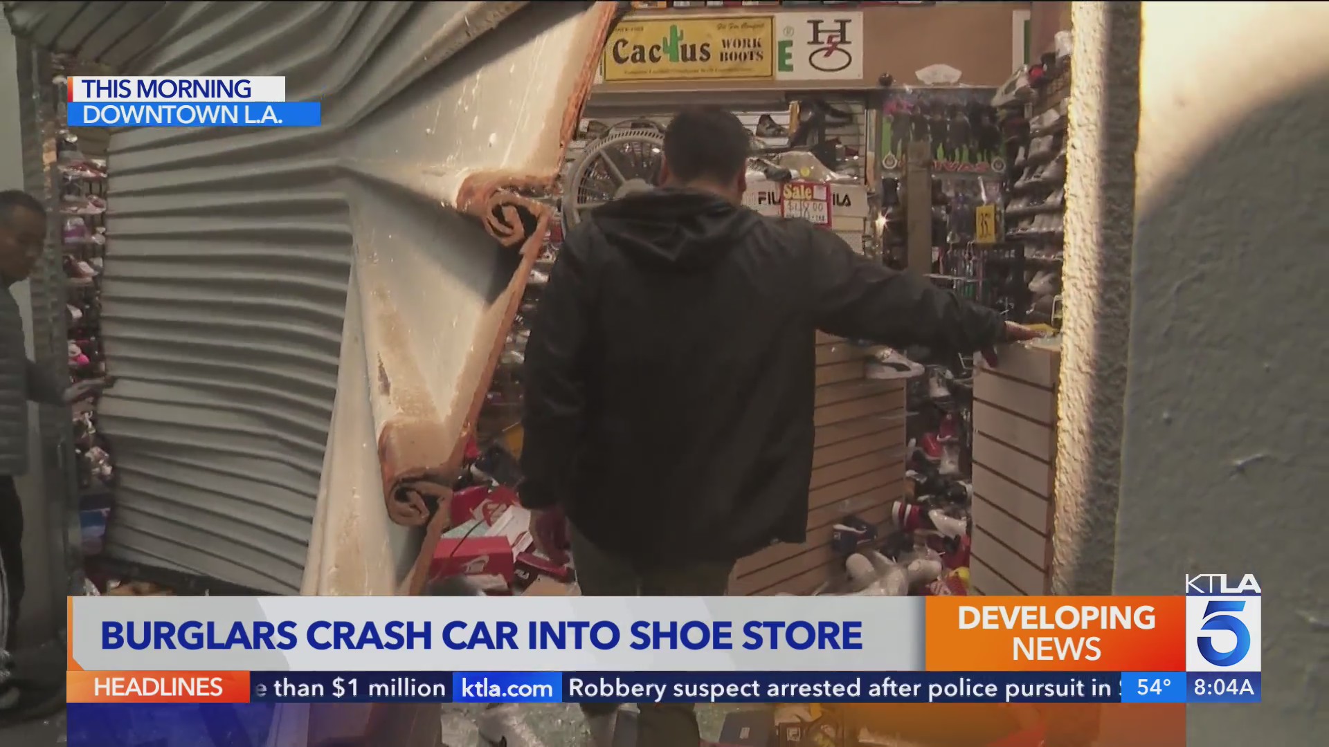 Burglars use car to plow into downtown L.A. shoe store – KTLA
