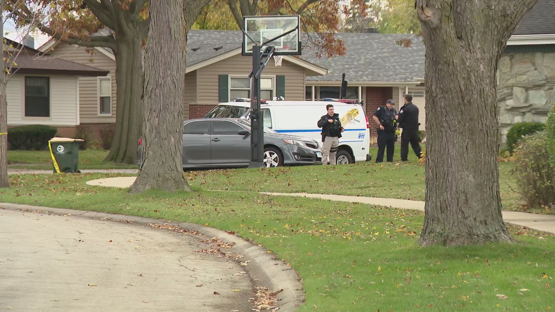 Investigation underway after man shot in head in Elk Grove Village – WGN-TV
