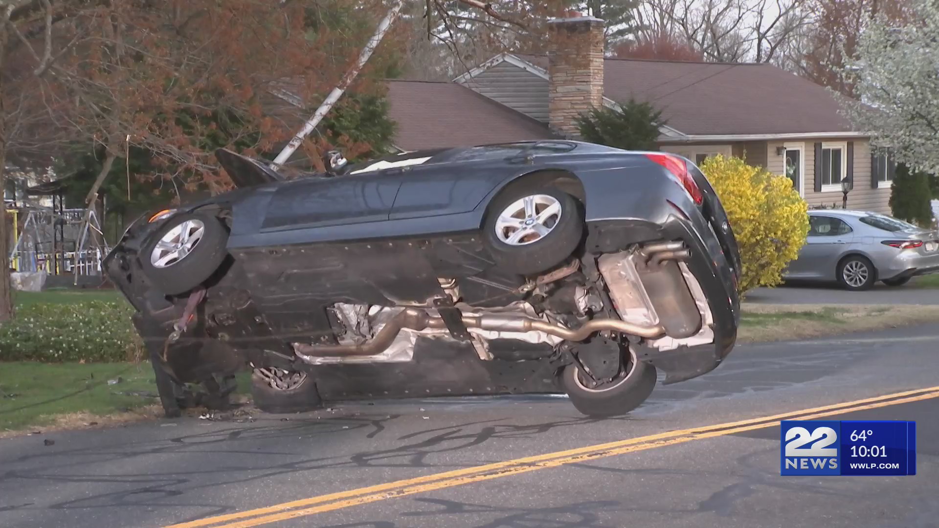 One injured in rollover crash on Dwight Road in Springfield – WWLP