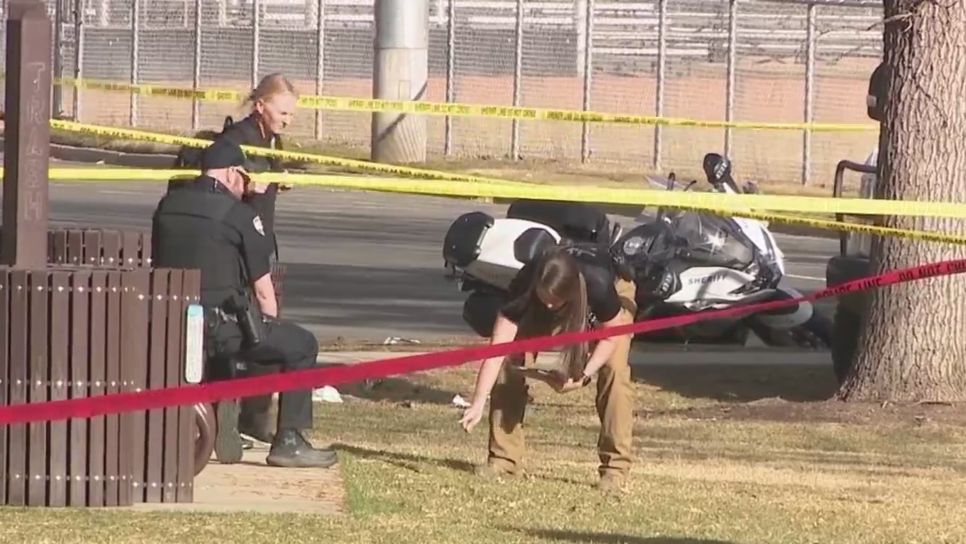 Deputy shot, suspect in custody after motorcycle pursuit, shooting in ...