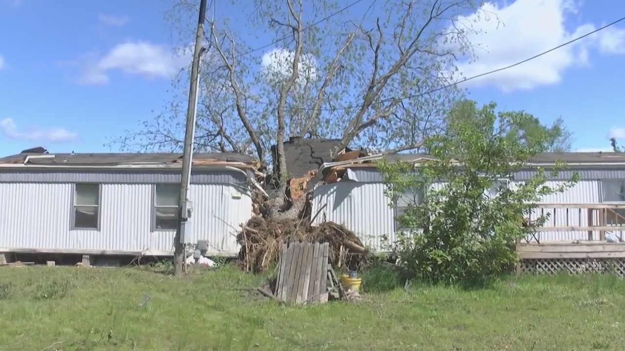 ‘It’s a disaster,’ Lonoke County community cleans up damage from Sunday ...