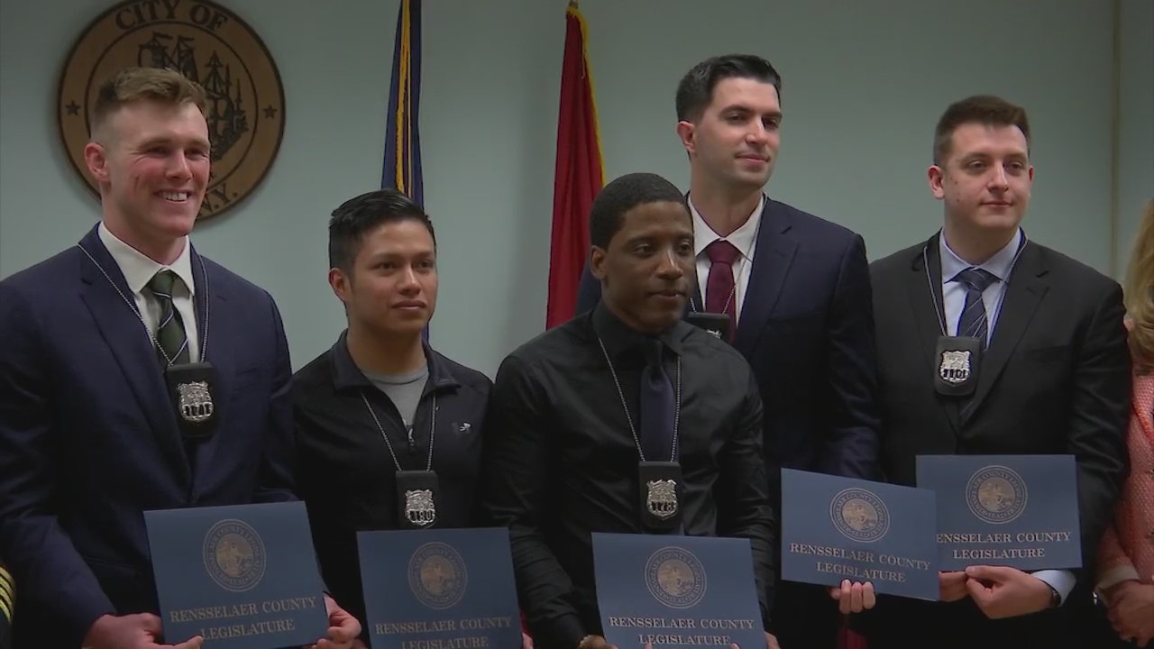 5 new Troy officers sworn in – NEWS10 ABC