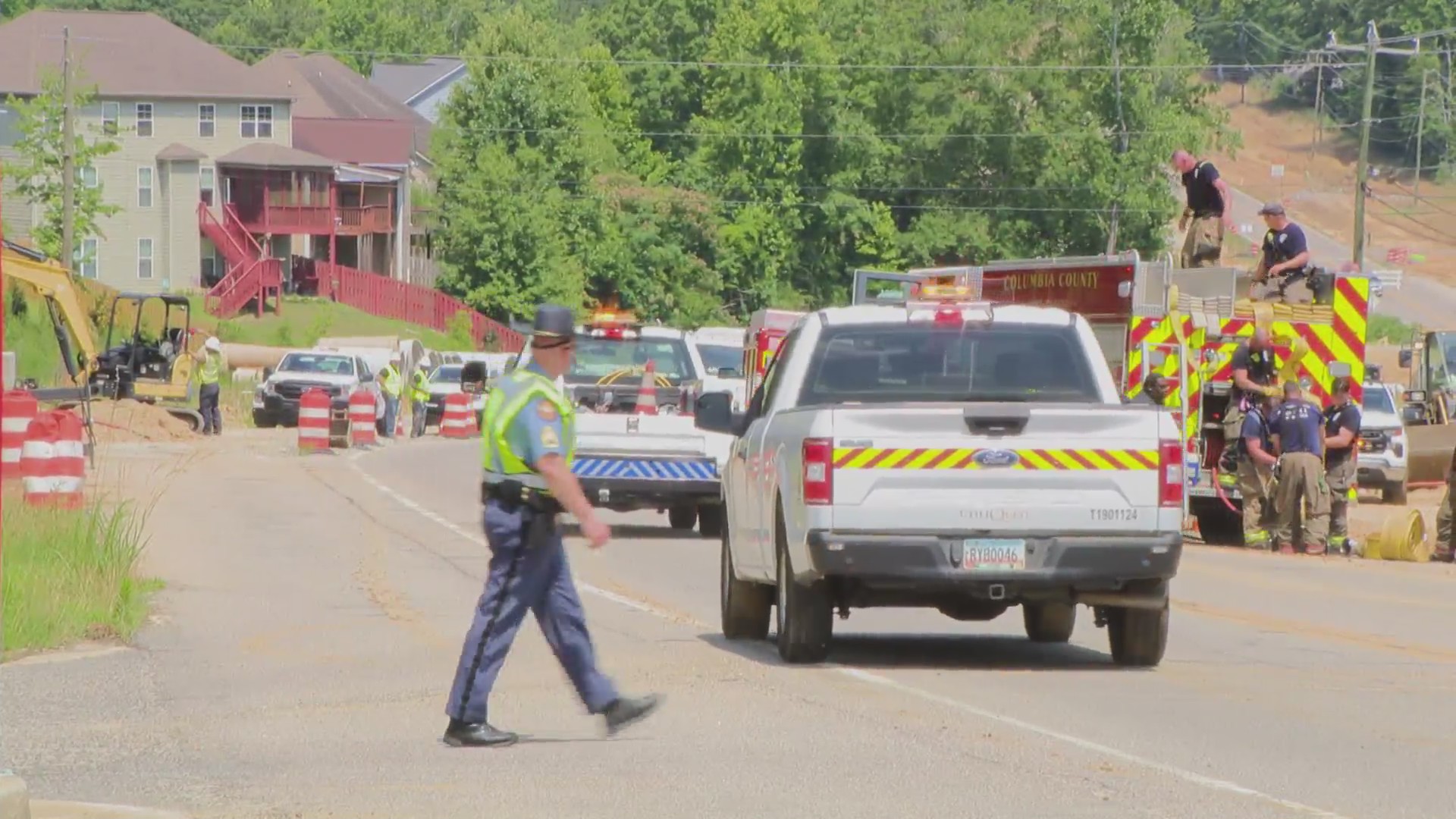 Columbia County evacuates homes, closes roads due to gas leak – WJBF