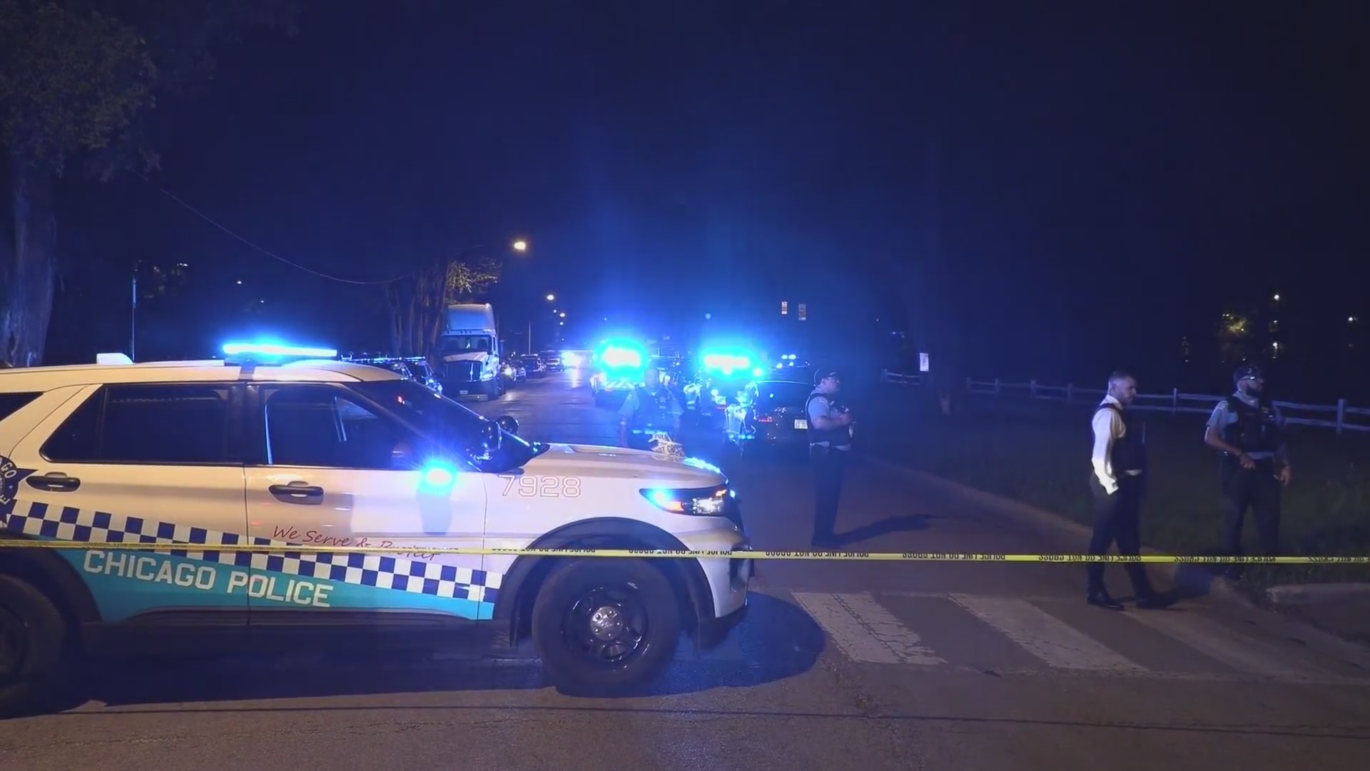 Woman found fatally shot on South Side overnight – WGN-TV
