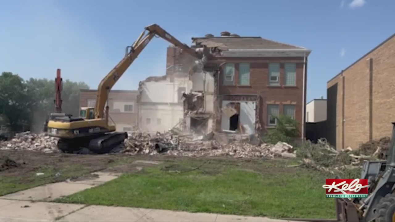 parker-high-school-demolished-keloland