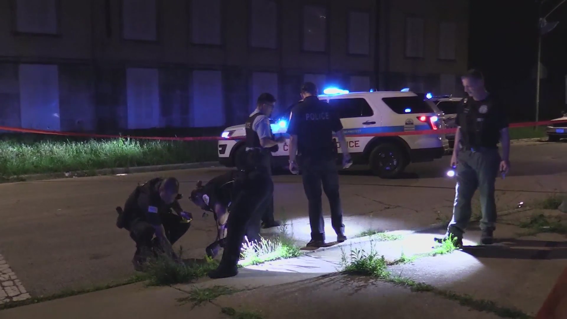4 teens shot, 1 in critical condition, after gunman opens fire into ...