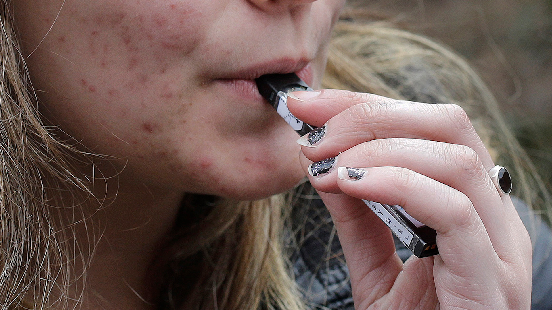Supreme Court weighs FDA ban on flavored vapes