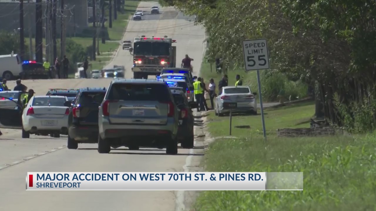 Two vehicle crash leaves 1 SPD officer dead, 1 injured