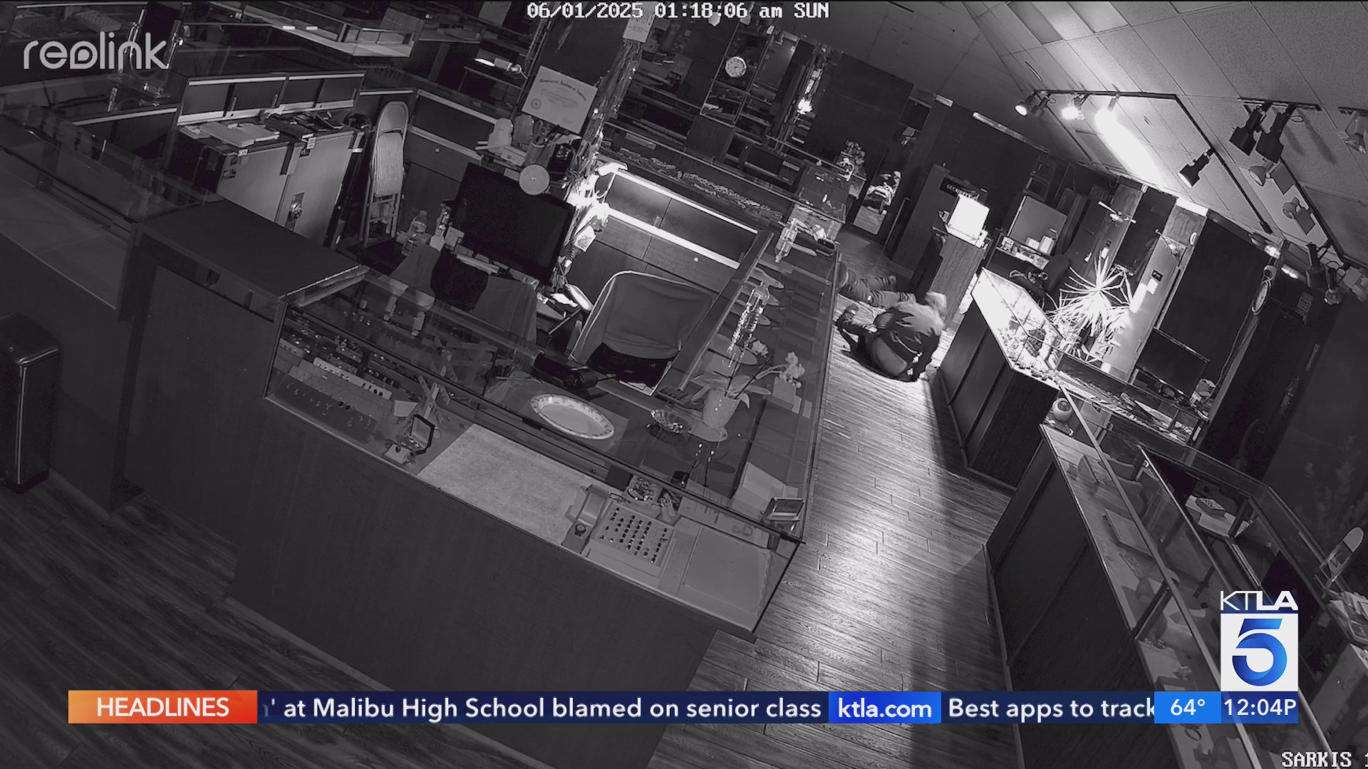 Blowtorch burglars access safes at another SoCal jewelry store – KTLA