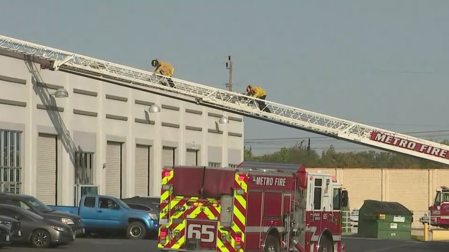 Fire crews clean up Rancho Cordova warehouse fire – FOX40 News
