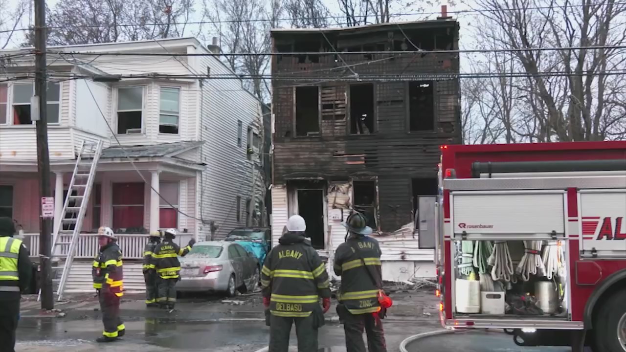 Fire destroys abandoned Albany home – NEWS10 ABC