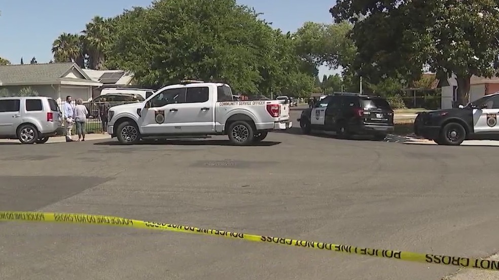 Sacramento police investigate homicide in front of home – FOX40 News
