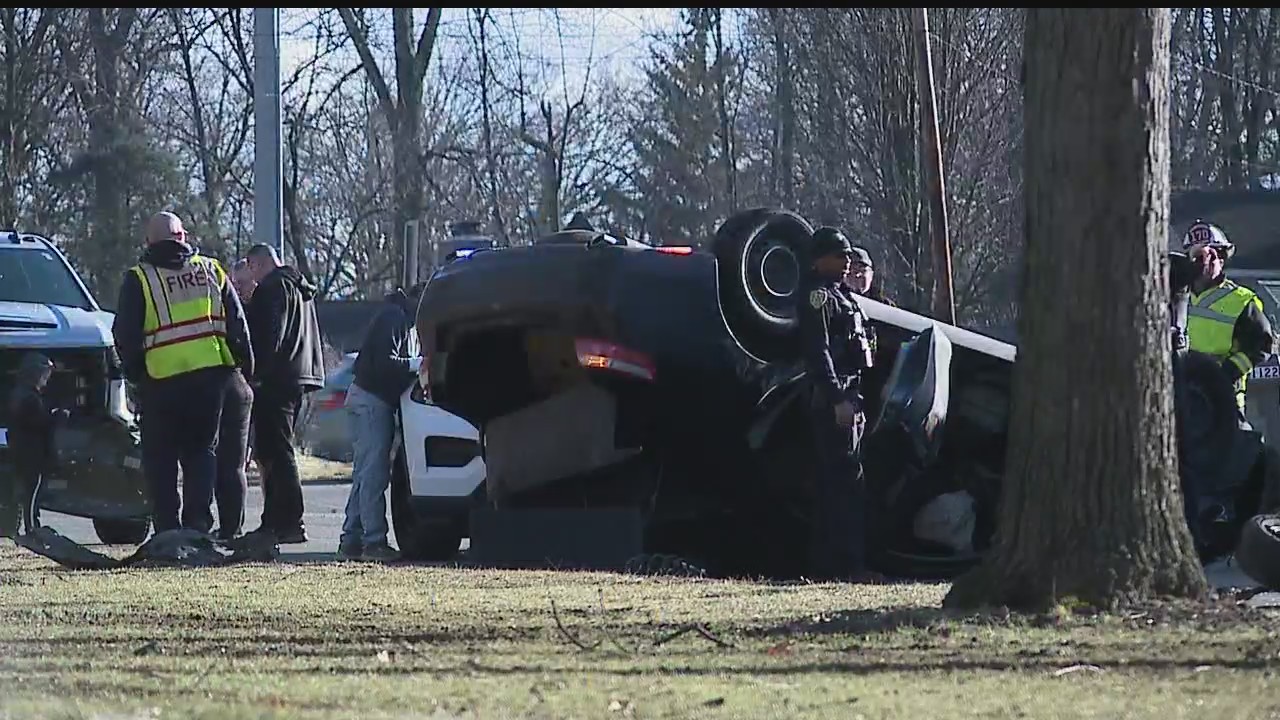 1 taken to hospital after 4-car crash in Youngstown – WKBN.com
