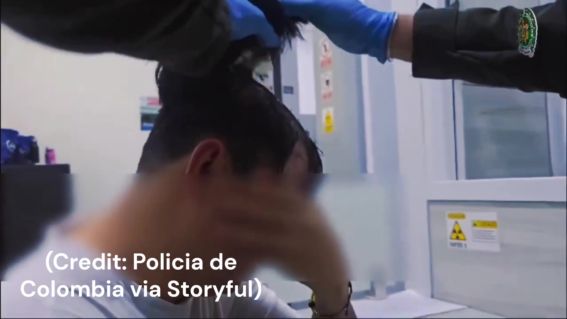 Man caught hiding $10K of cocaine in wig (Credit: Policia de Colombia ...
