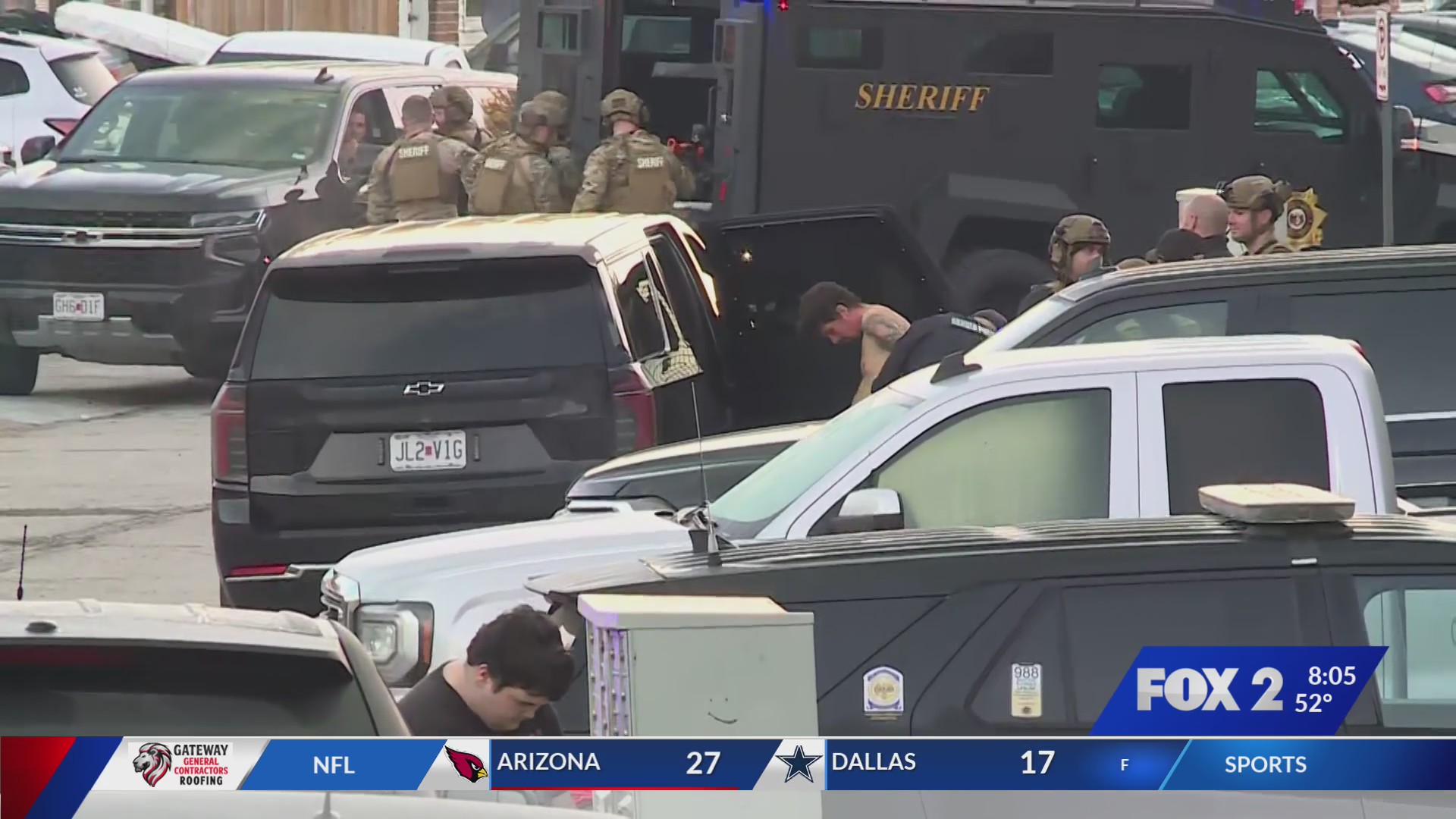 Man surrenders after overnight standoff in Arnold – FOX 2